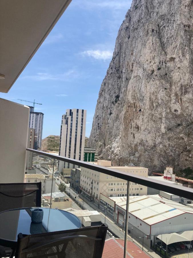 Cp Luxury Studio Gibraltar Bagian luar foto