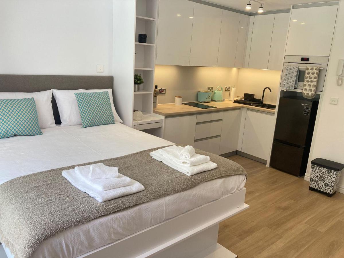 Cp Luxury Studio Gibraltar Bagian luar foto